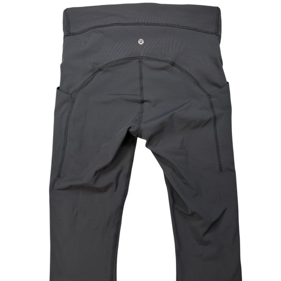 LULULEMON Women's 8/10 Solid Black Mid-Rise Capri Length Leggings Hip Pockets - Picture 2 of 6